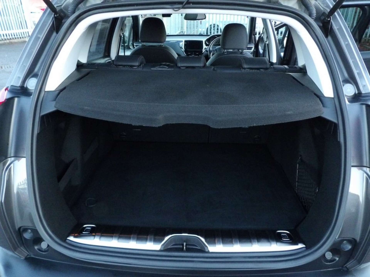 Used Peugeot 2008 2018 for sale - 76404364: Photo 18