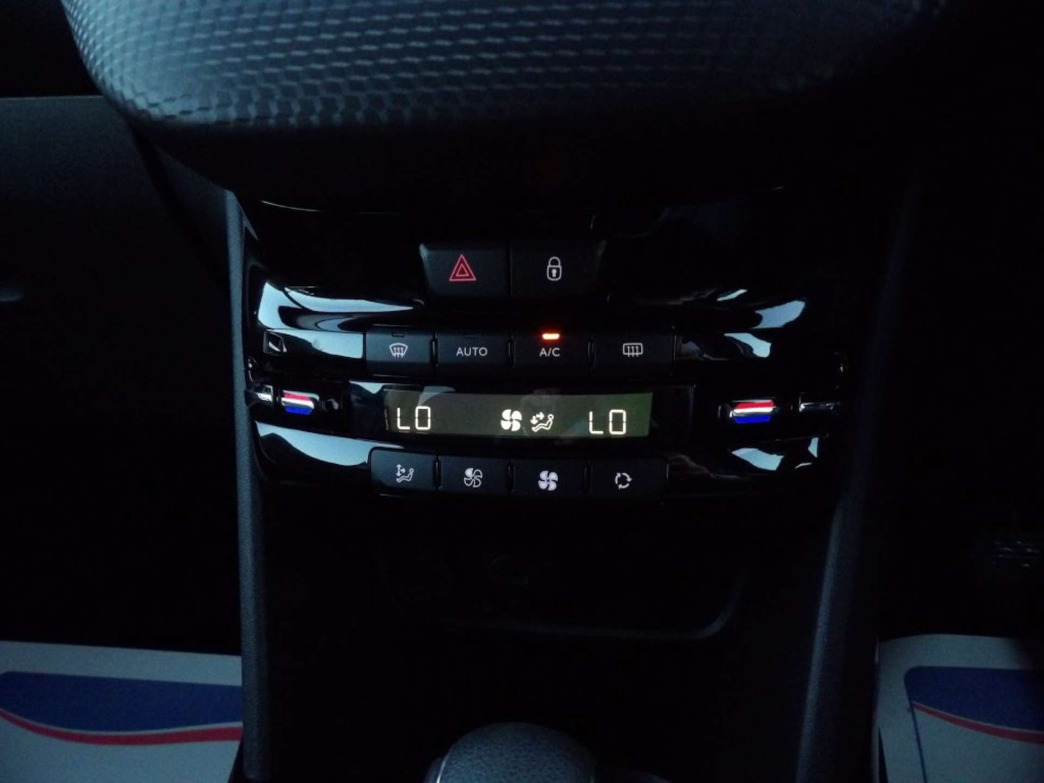 Used Peugeot 2008 2018 for sale - 76404364: Photo 26