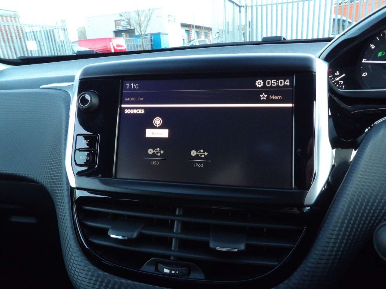 Used Peugeot 2008 2018 for sale - 76404364: Photo 29