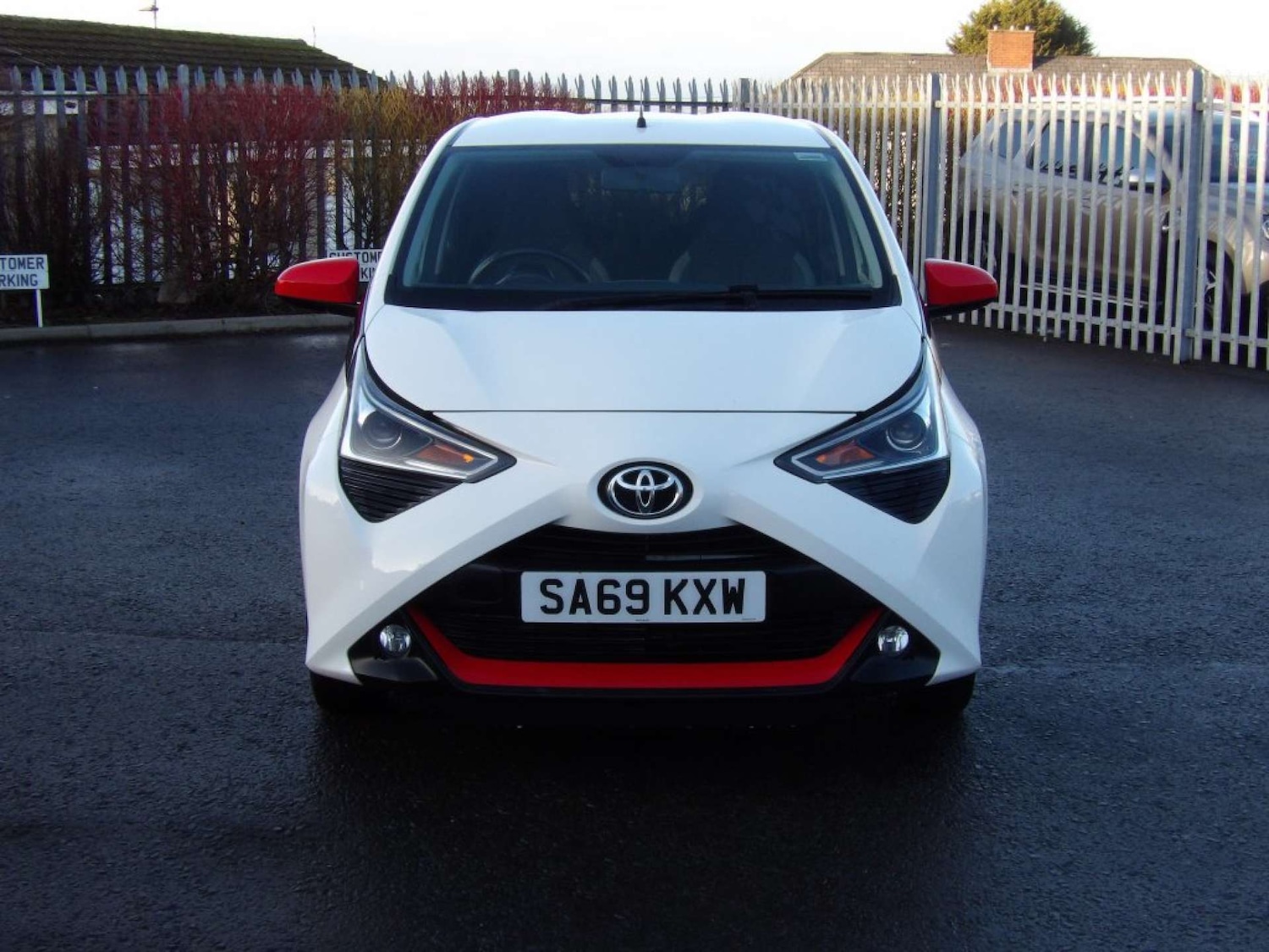Used Toyota AYGO 2019 for sale - 77357566: Photo 2