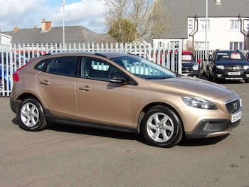 2014 - D2 Cross Country SE 5dr