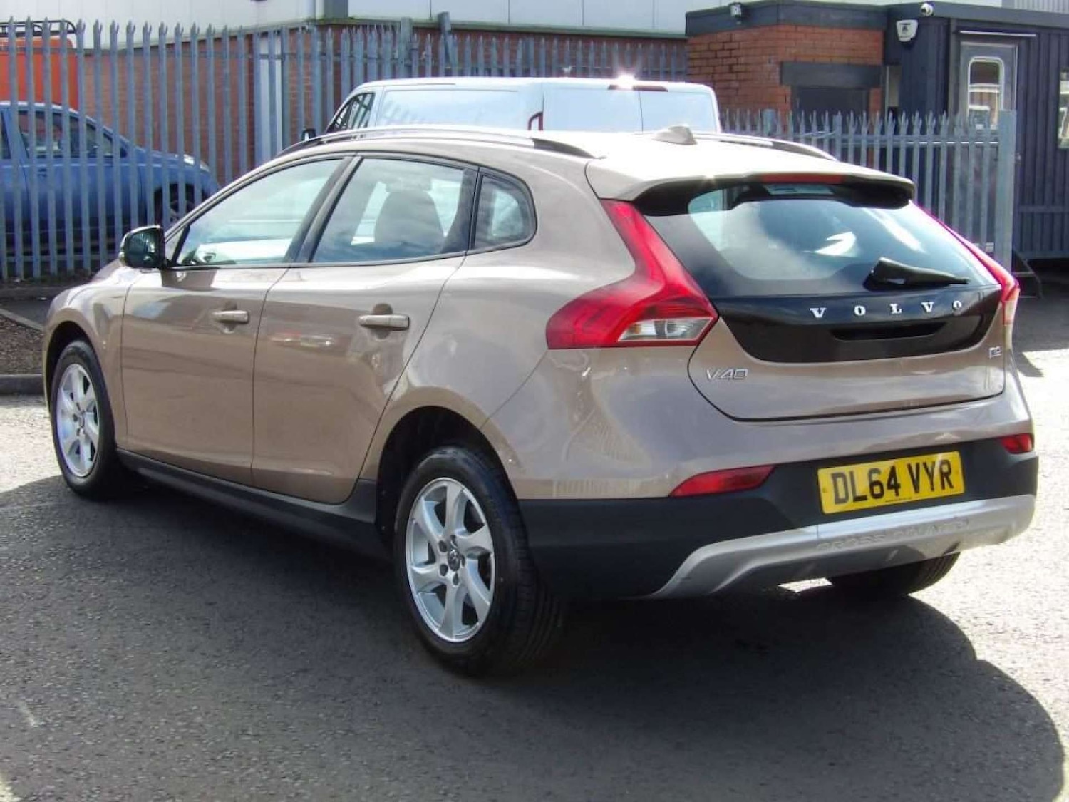 Used Volvo V40 2014 for sale - 76959815: Photo 5