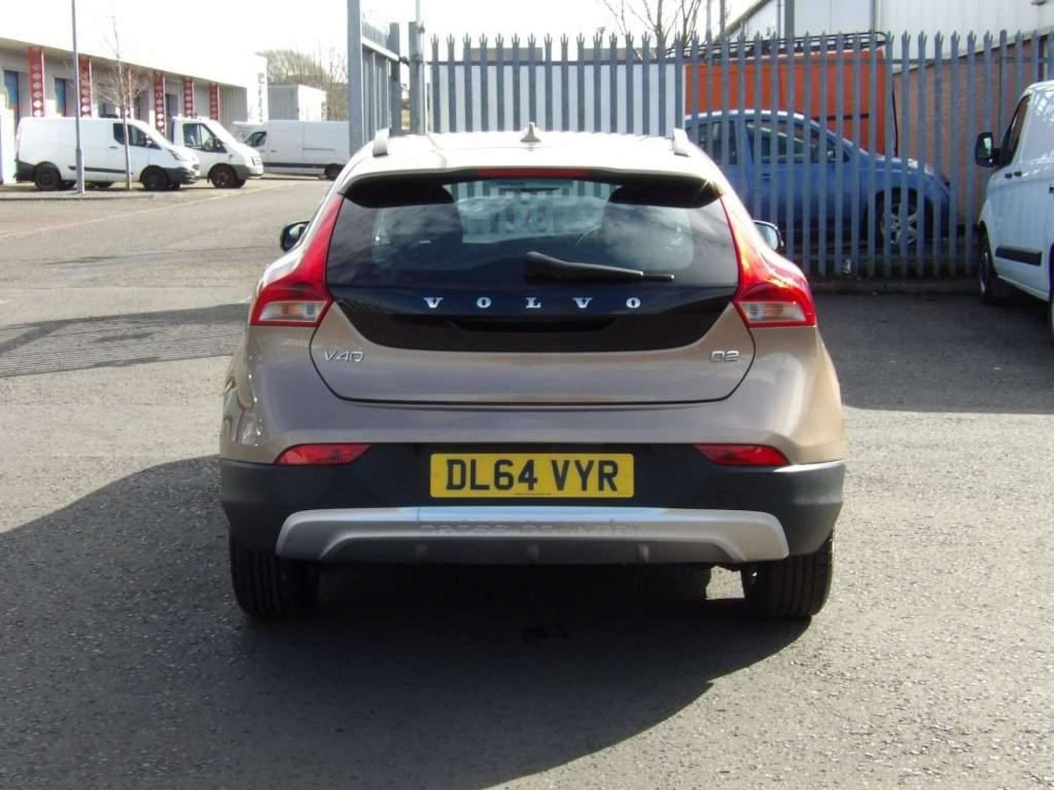 Used Volvo V40 2014 for sale - 76959815: Photo 6