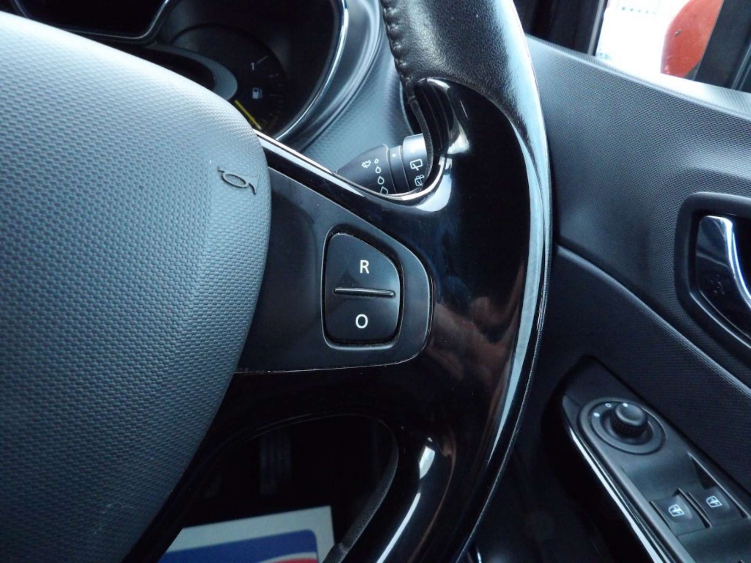 Used Renault Captur 2014 for sale - 77227771: Photo 24