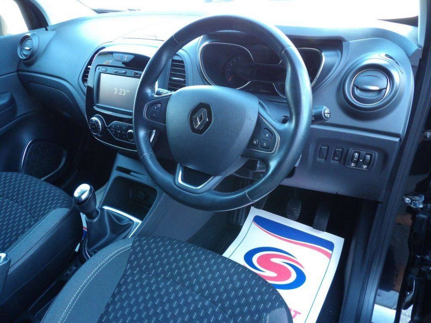 Used Renault Captur 2017 for sale - 76601935: Photo 10