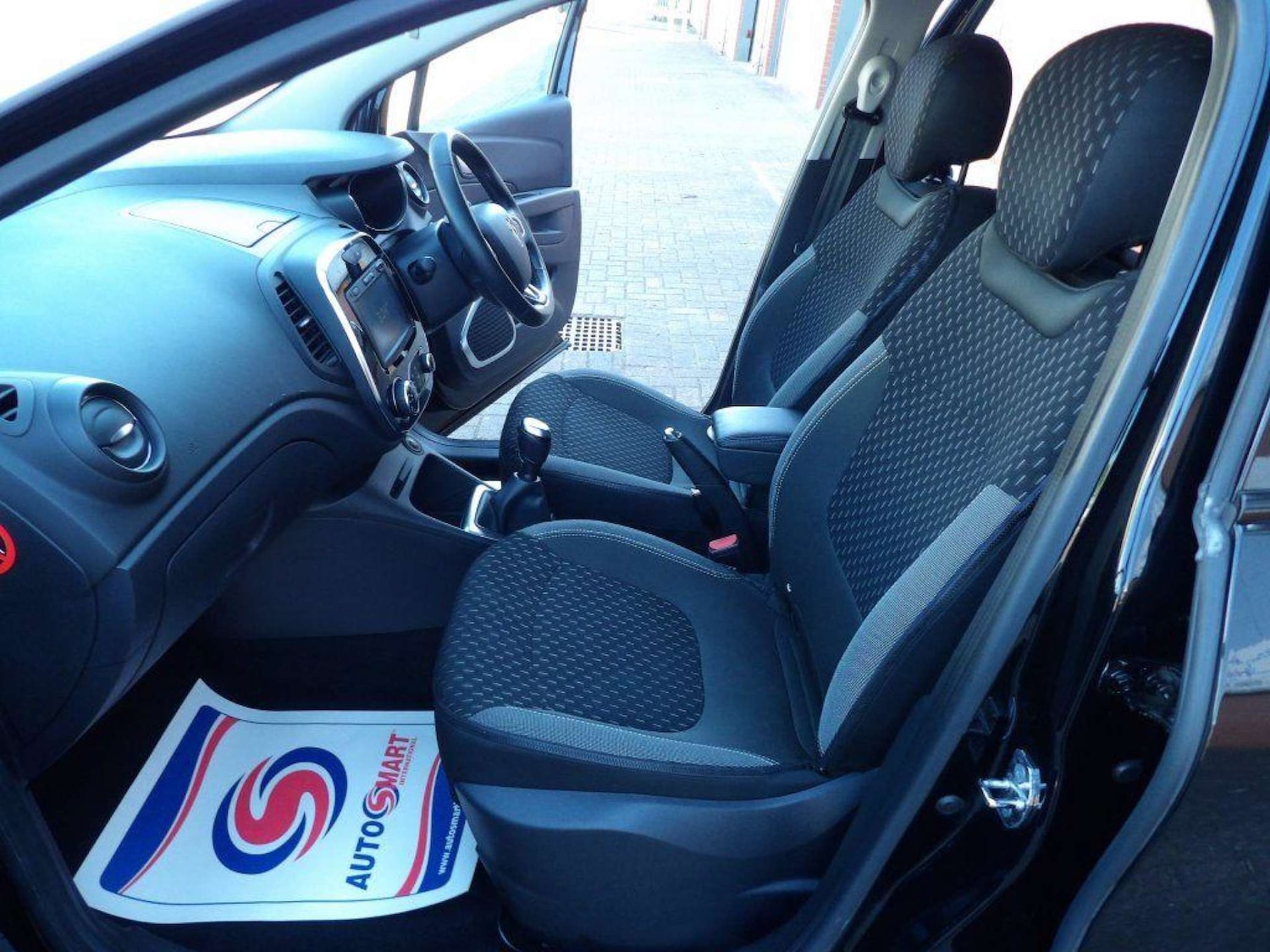 Used Renault Captur 2017 for sale - 76601935: Photo 15