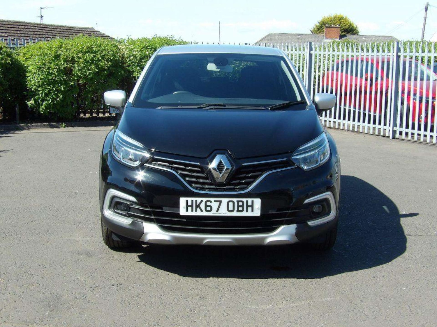 Used Renault Captur 2017 for sale - 76601935: Photo 2