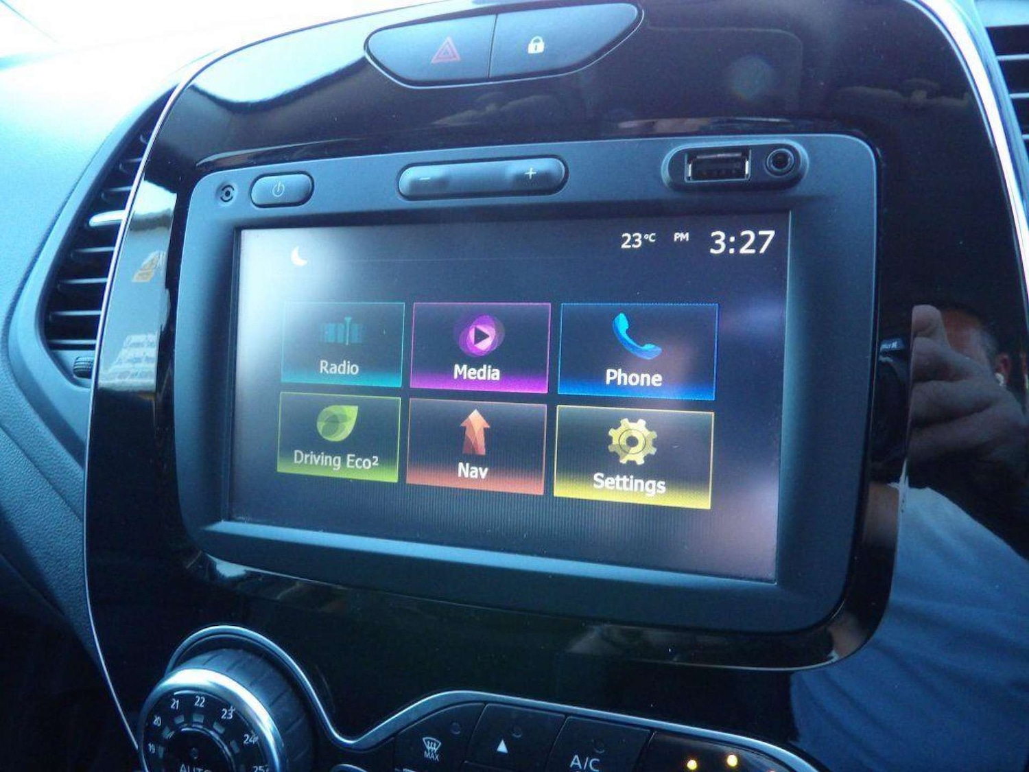 Used Renault Captur 2017 for sale - 76601935: Photo 24