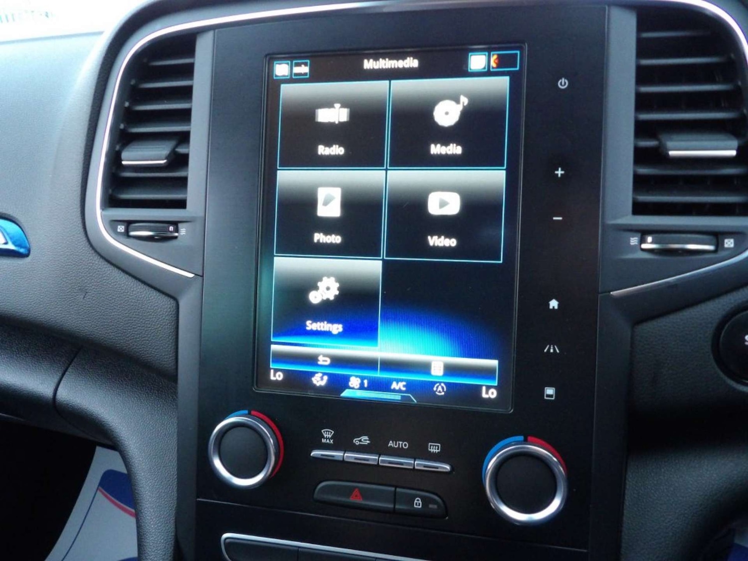 Used Renault Megane 2018 for sale - 76507181: Photo 29