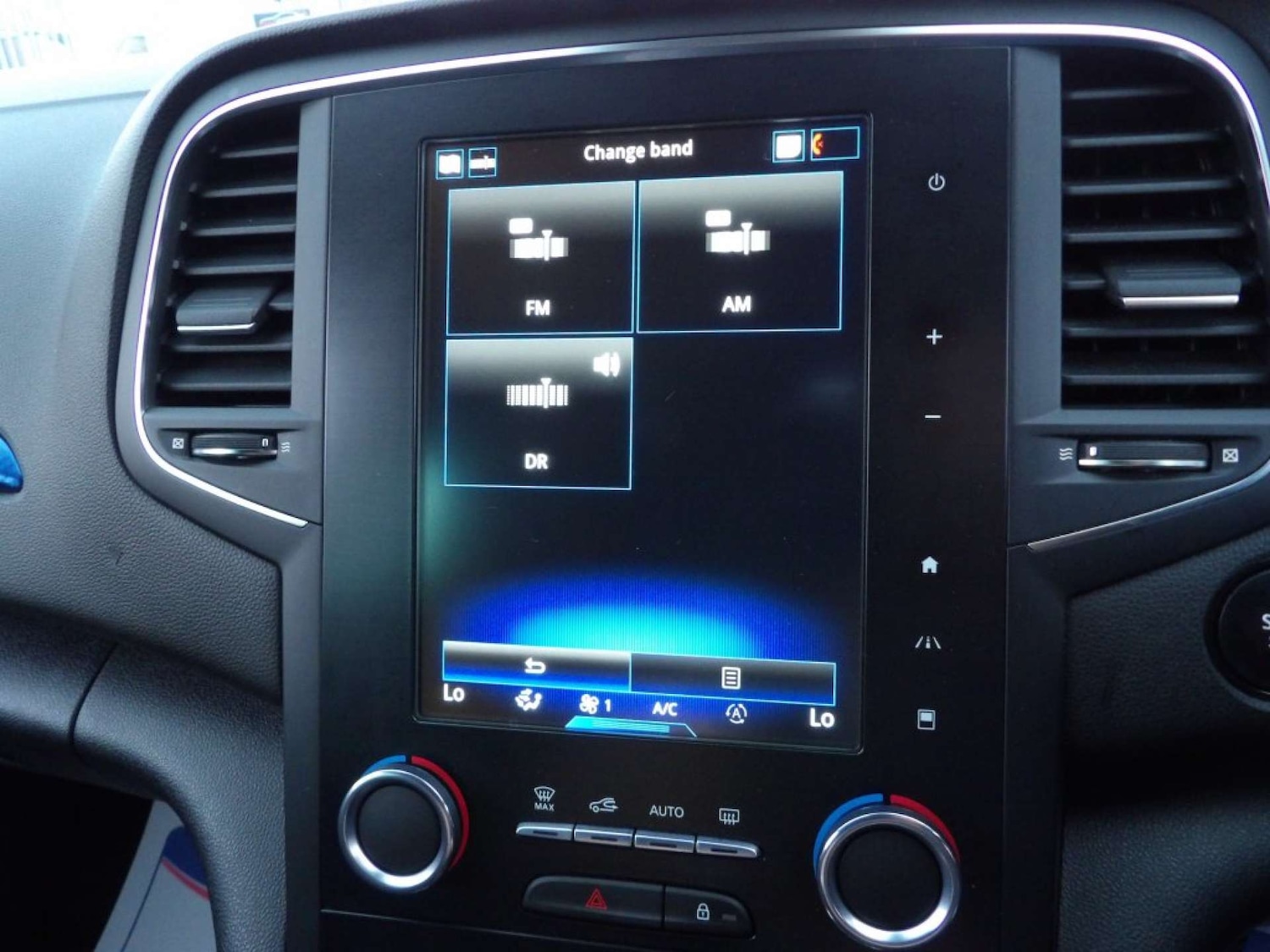 Used Renault Megane 2018 for sale - 76507181: Photo 30