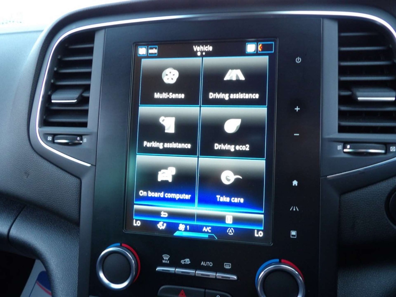 Used Renault Megane 2018 for sale - 76507181: Photo 37