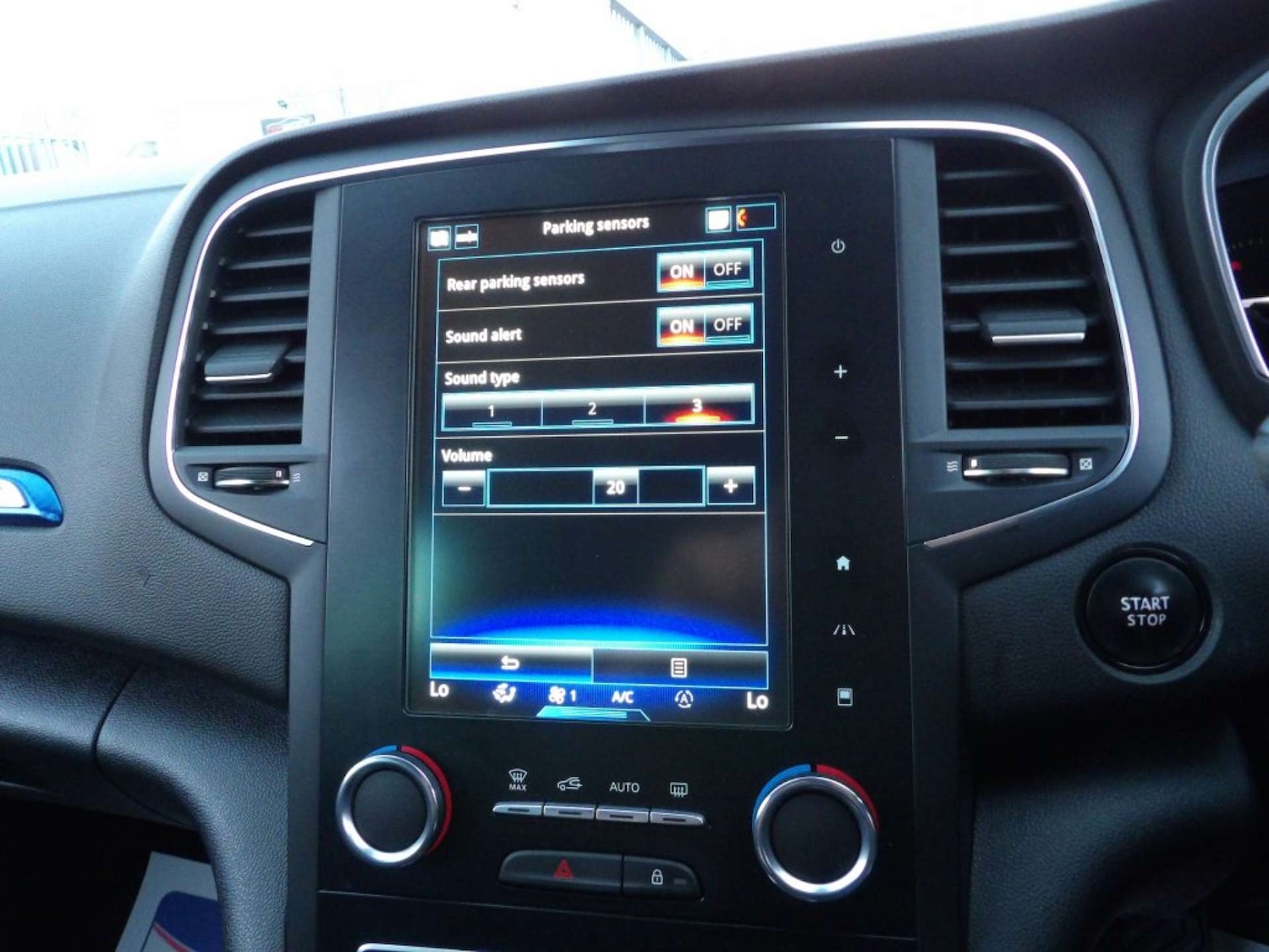 Used Renault Megane 2018 for sale - 76507181: Photo 40