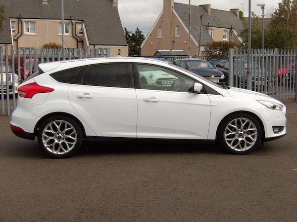 Used Ford Focus 2017 for sale - 76159772: Photo 1