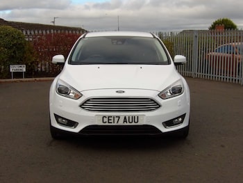 Used Ford Focus 2017 for sale - 76159772: Photo 2