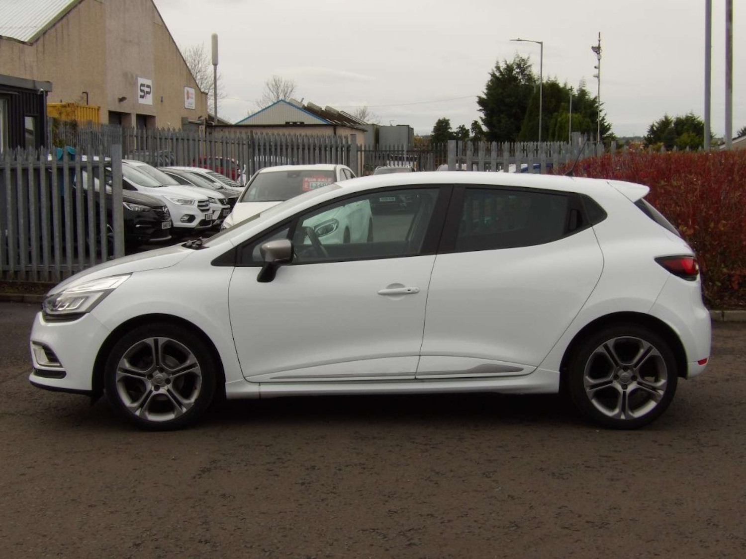 Used Renault Clio 2019 for sale - 76397222: Photo 3