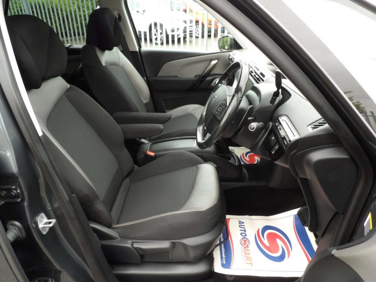 Used Citroen C4 Picasso 2017 for sale - 76602148: Photo 11