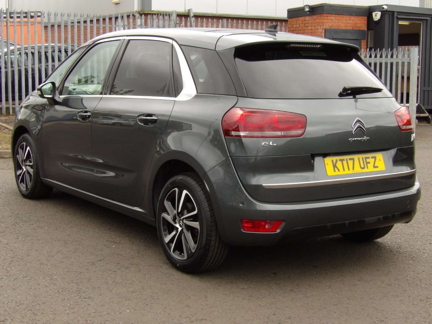 Used Citroen C4 Picasso 2017 for sale - 76602148: Photo 5
