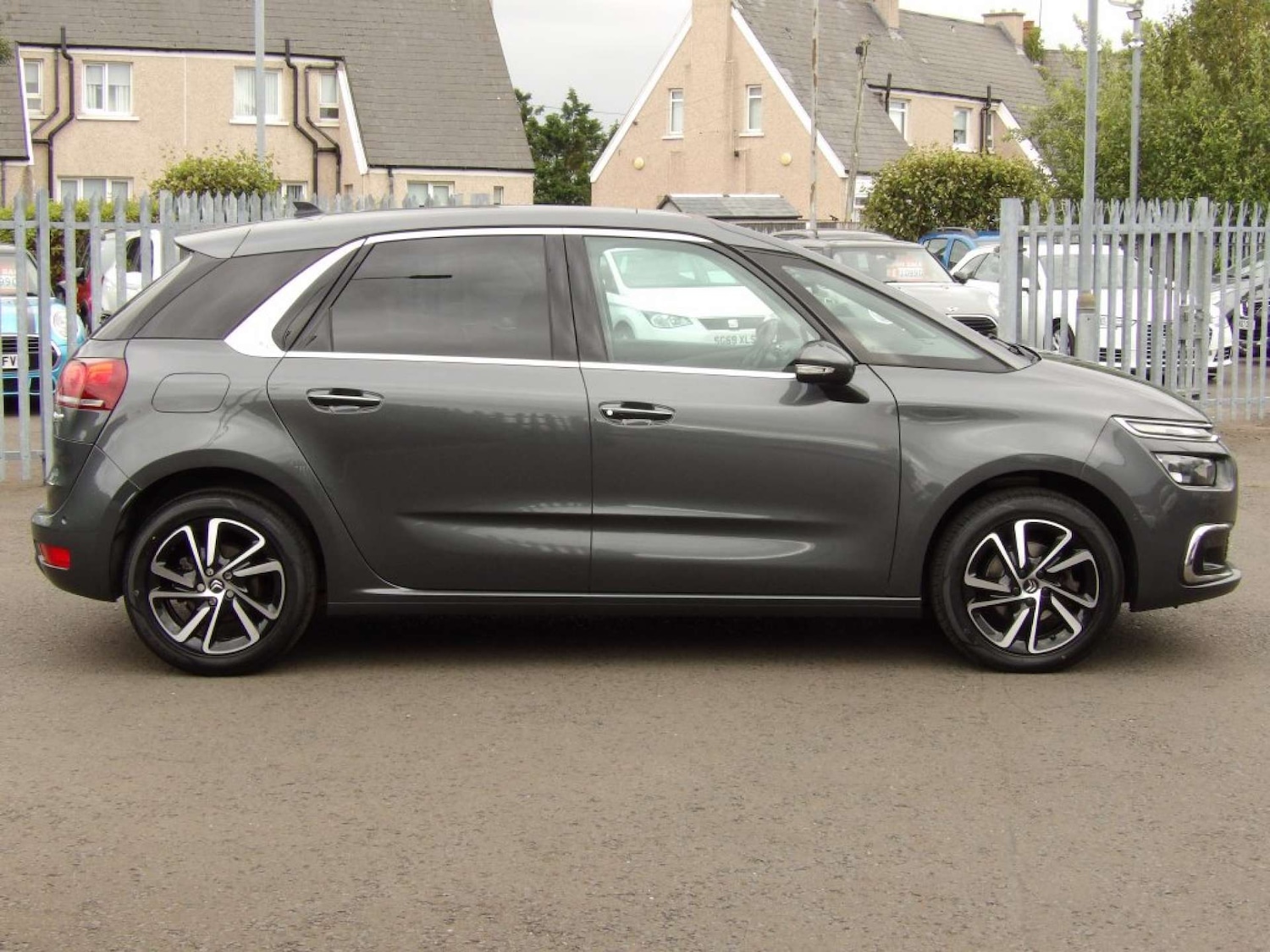 Used Citroen C4 Picasso 2017 for sale - 76602148: Photo 8