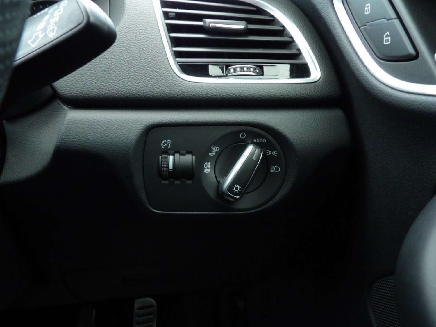 Used Audi Q3 2017 for sale - 77289432: Photo 24