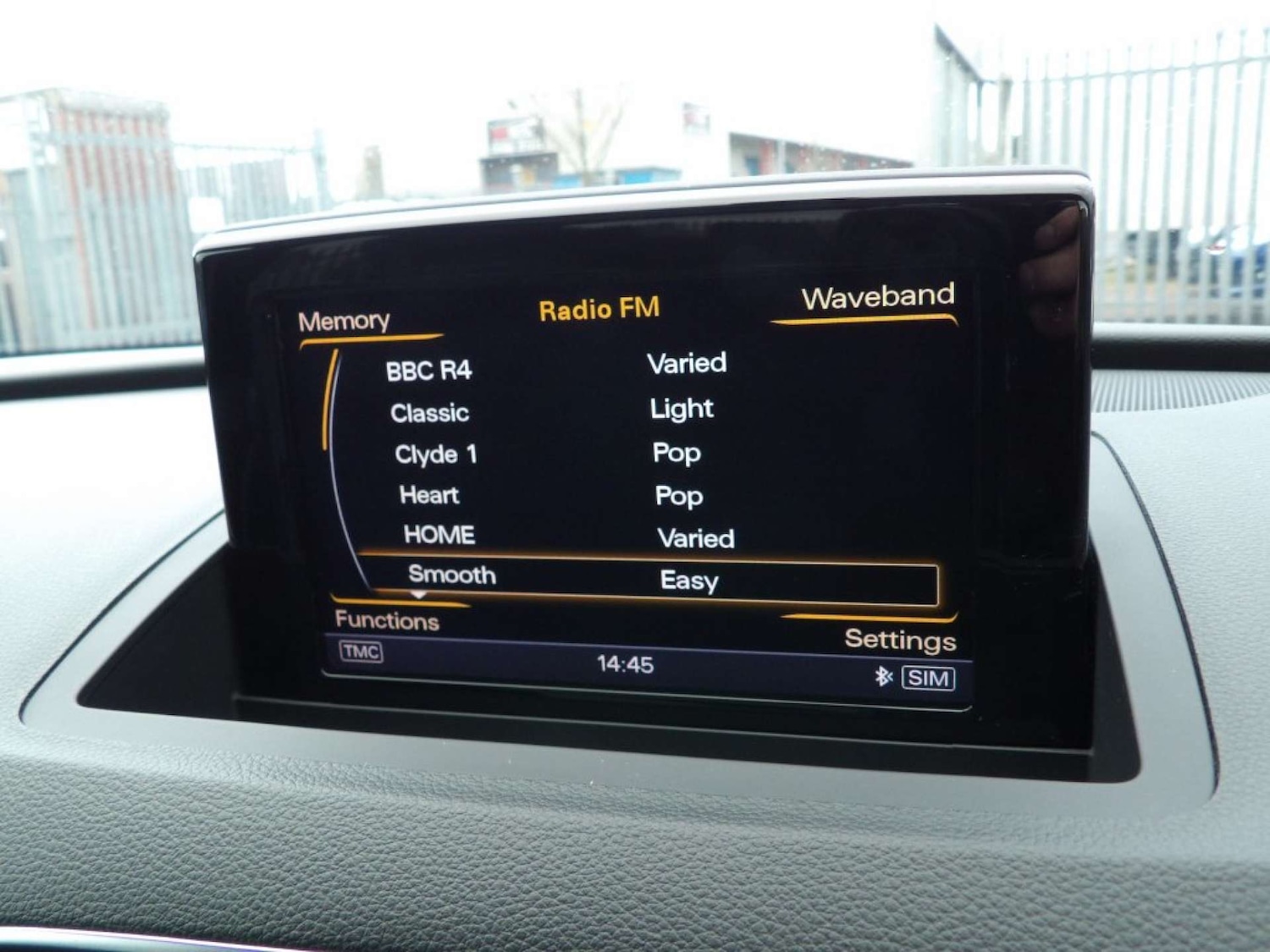 Used Audi Q3 2017 for sale - 77289432: Photo 32