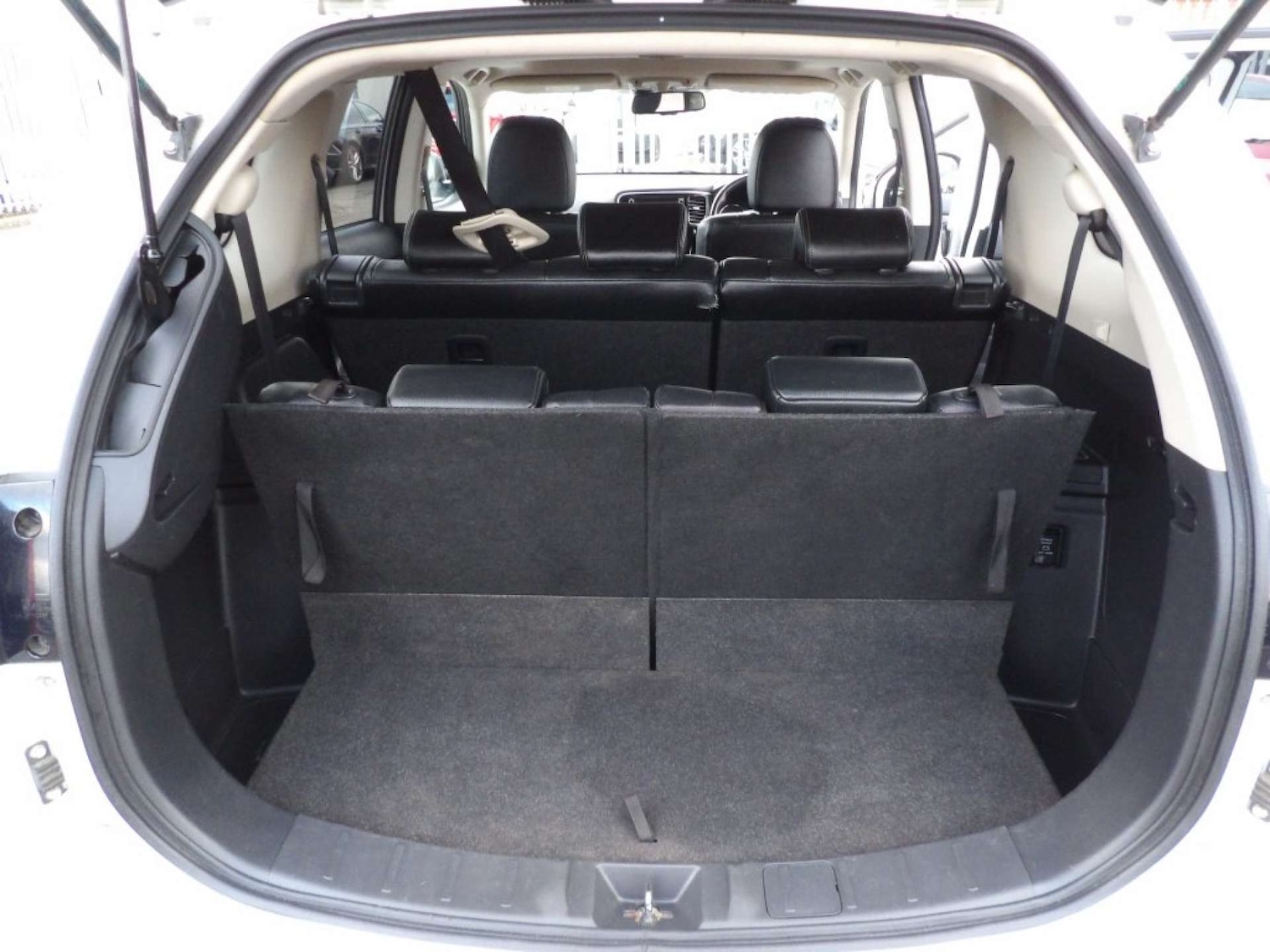 Used Mitsubishi Outlander 2017 for sale - 77198028: Photo 20