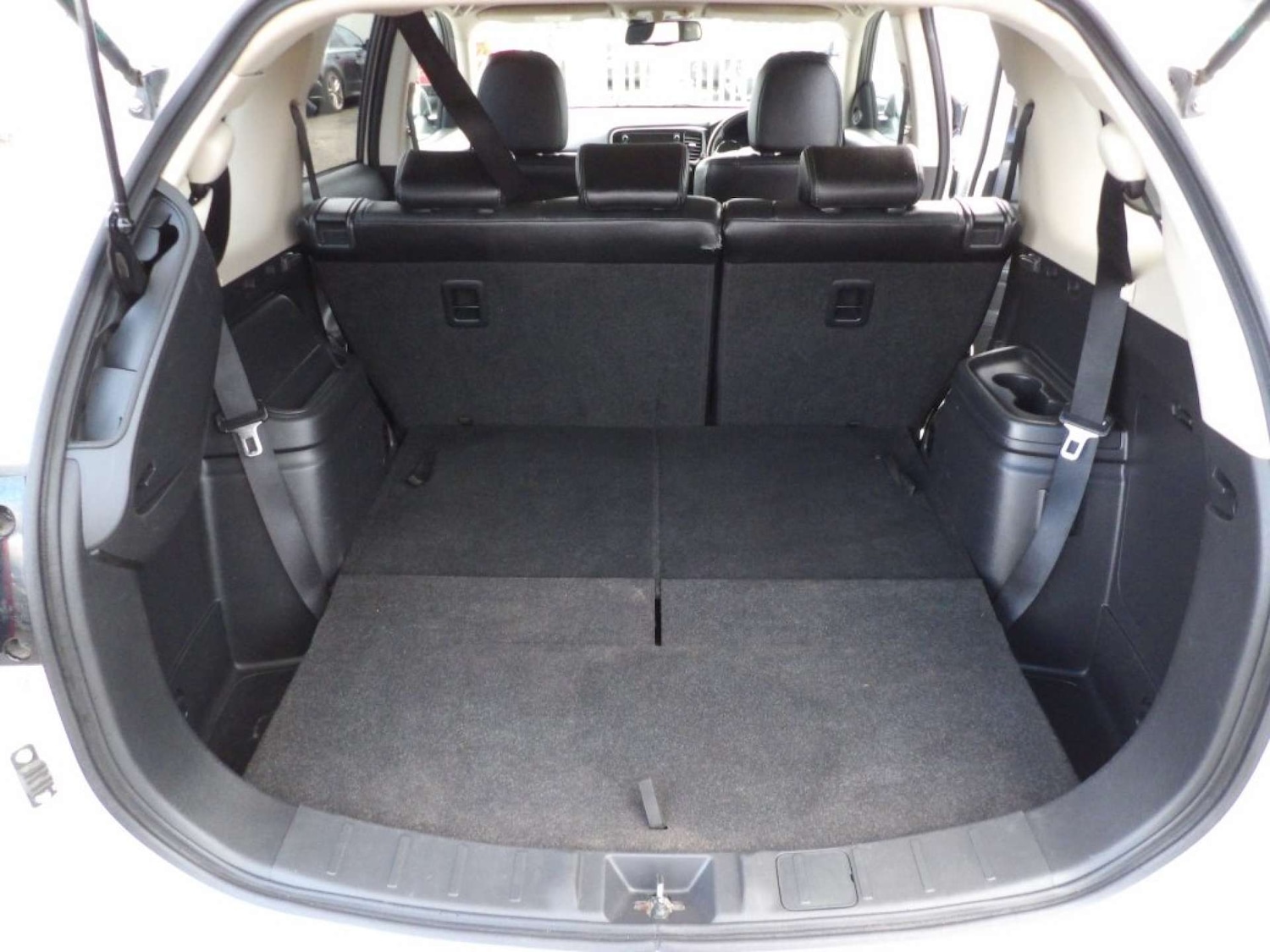 Used Mitsubishi Outlander 2017 for sale - 77198028: Photo 21