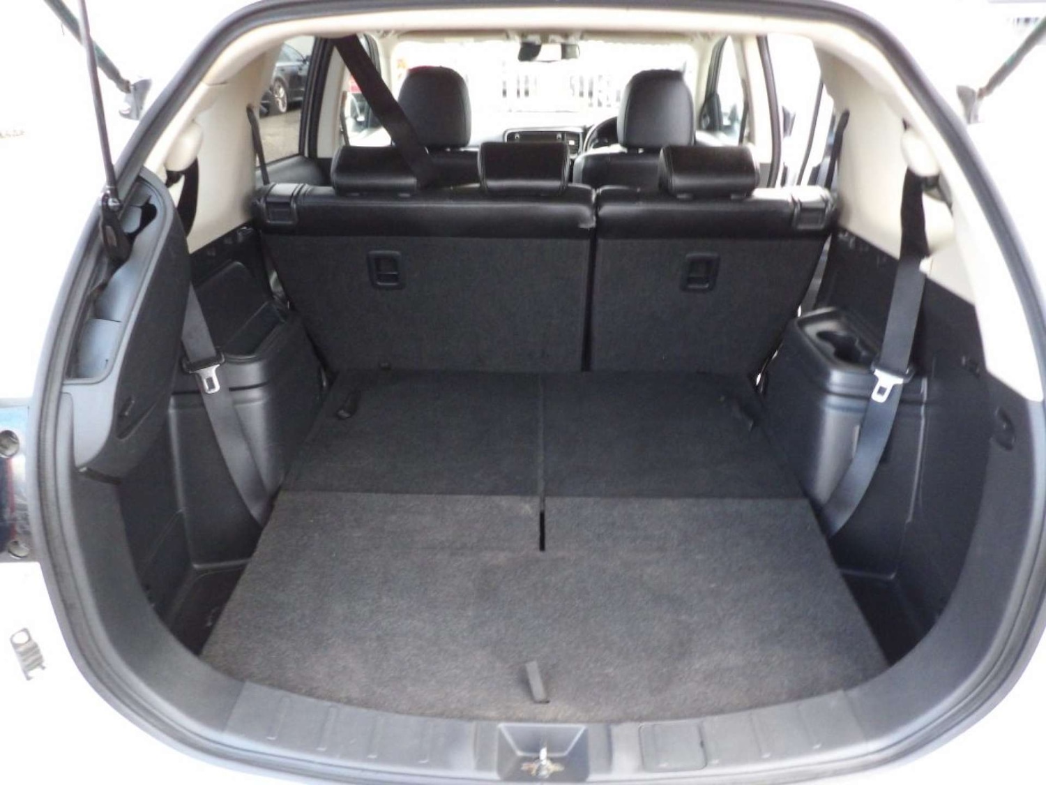 Used Mitsubishi Outlander 2017 for sale - 77198028: Photo 22