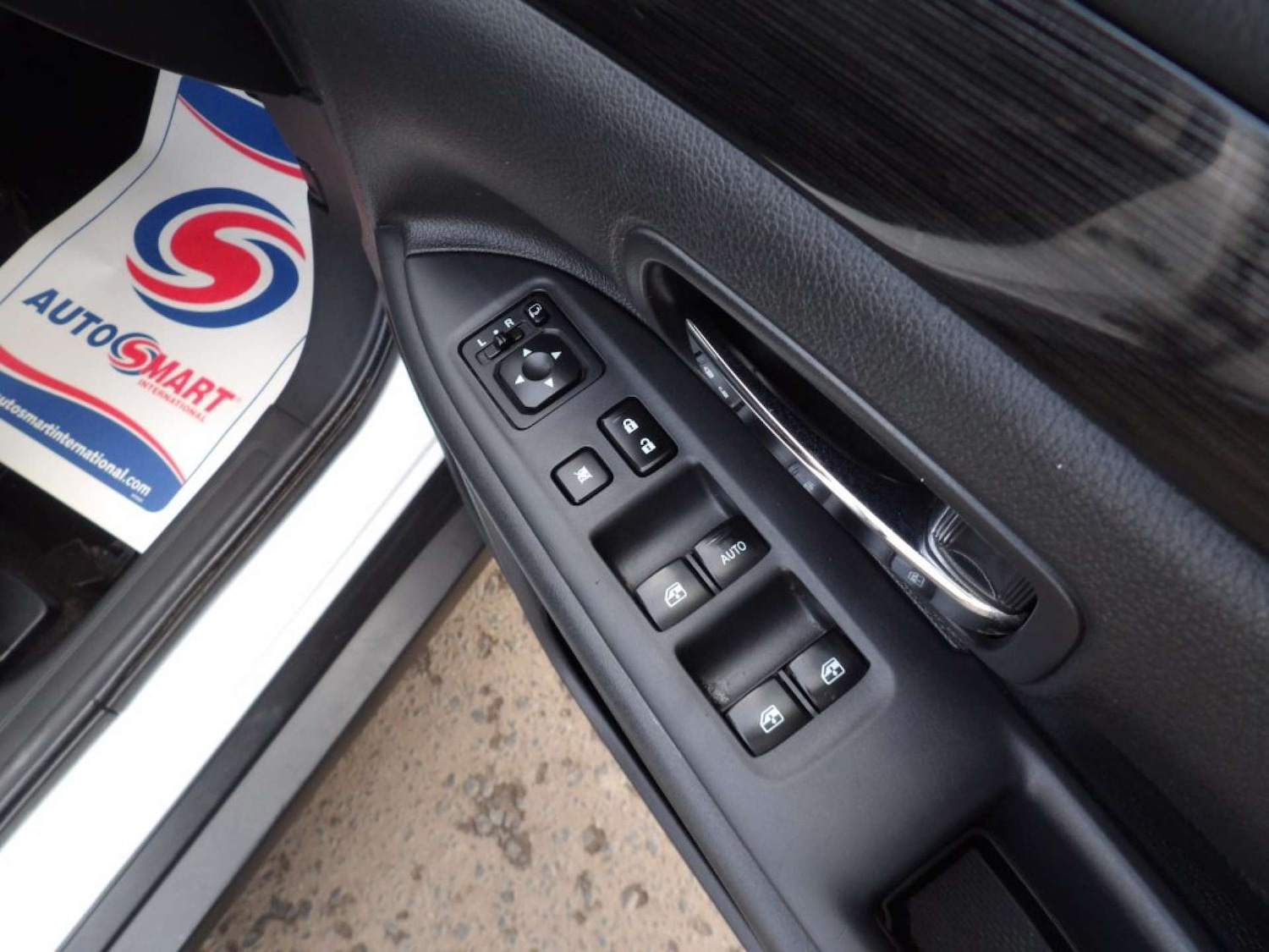 Used Mitsubishi Outlander 2017 for sale - 77198028: Photo 26