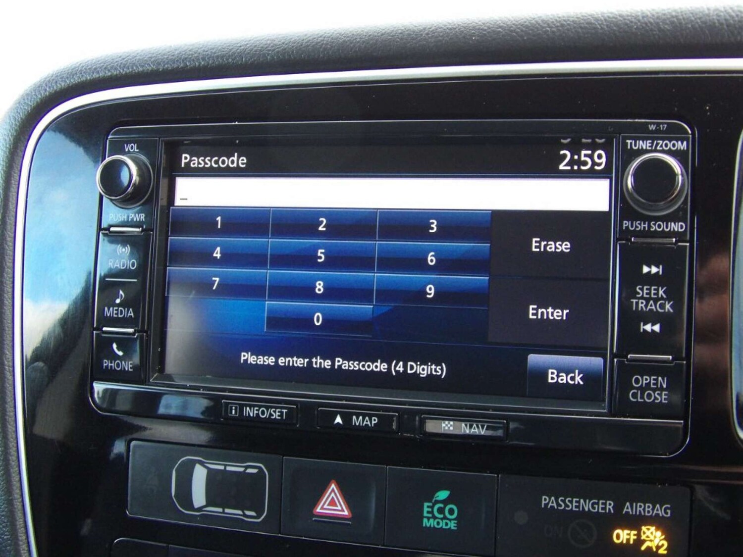 Used Mitsubishi Outlander 2017 for sale - 77198028: Photo 36