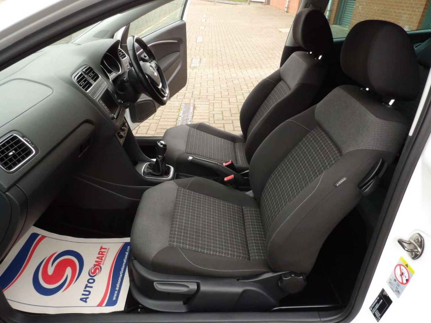 Used Volkswagen Polo 2017 for sale - 76600909: Photo 15