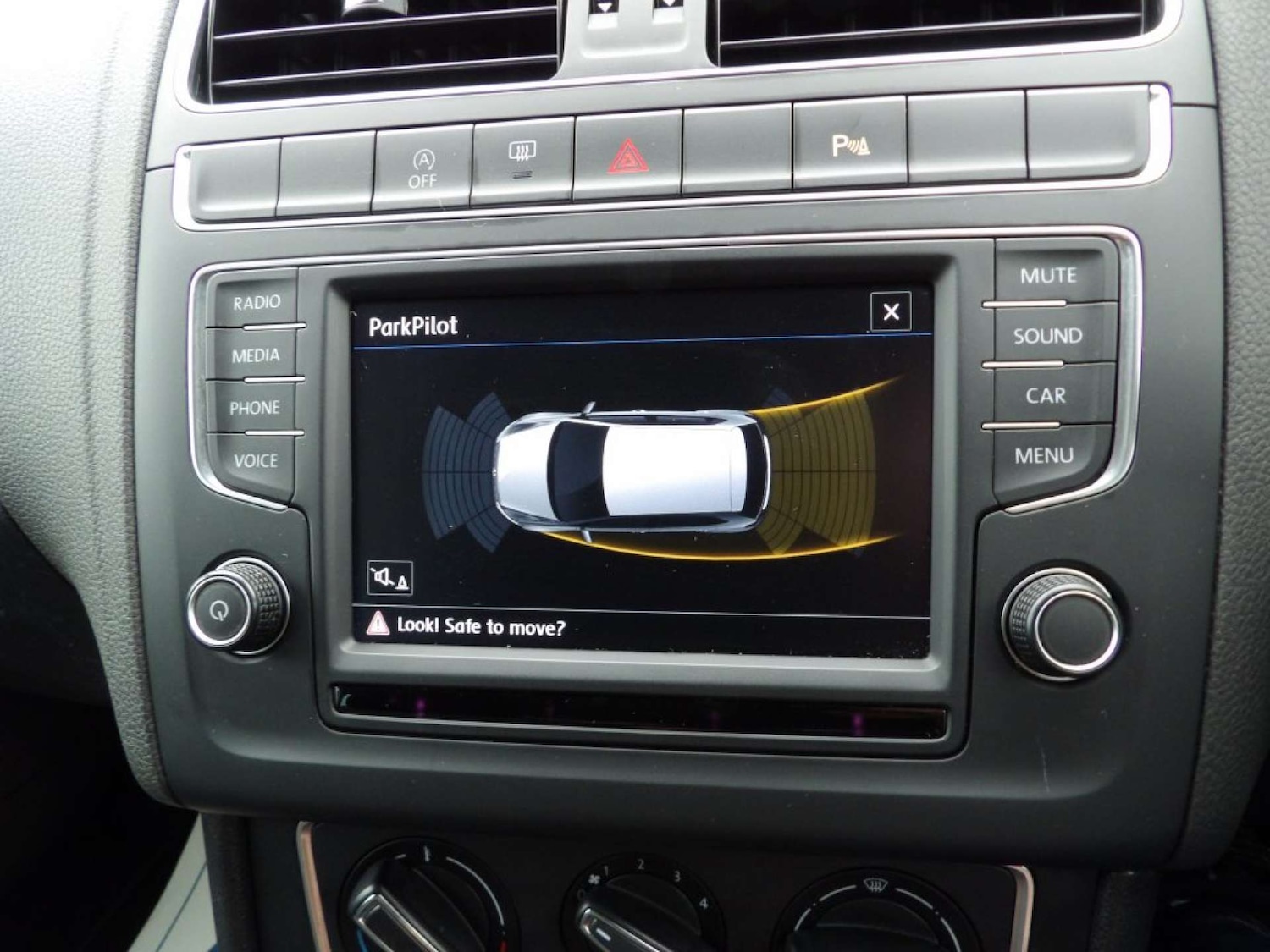 Used Volkswagen Polo 2017 for sale - 76600909: Photo 35