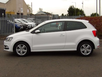 Used Volkswagen Polo 2017 for sale - 76600909: Photo