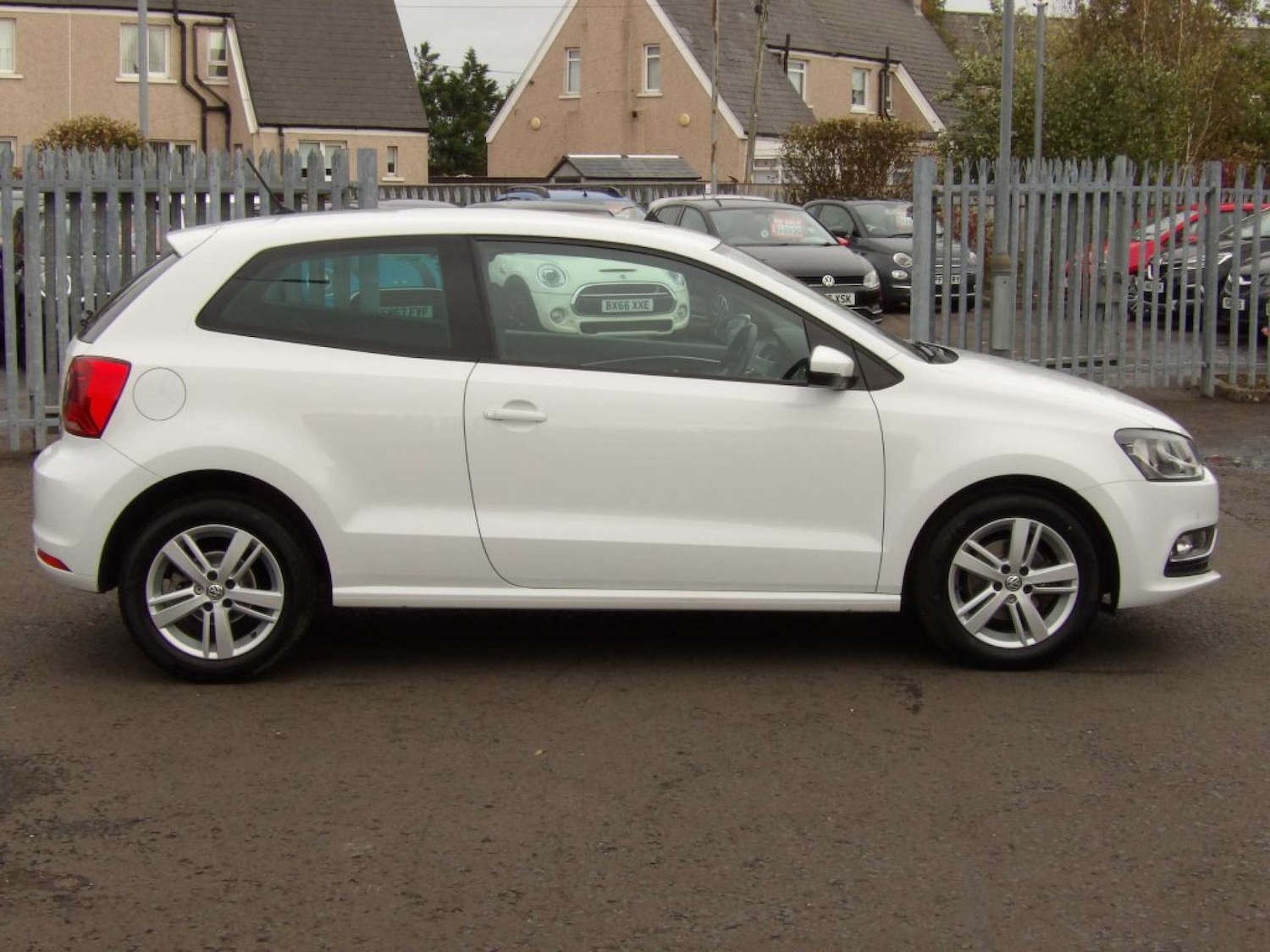 Used Volkswagen Polo 2017 for sale - 76600909: Photo 8