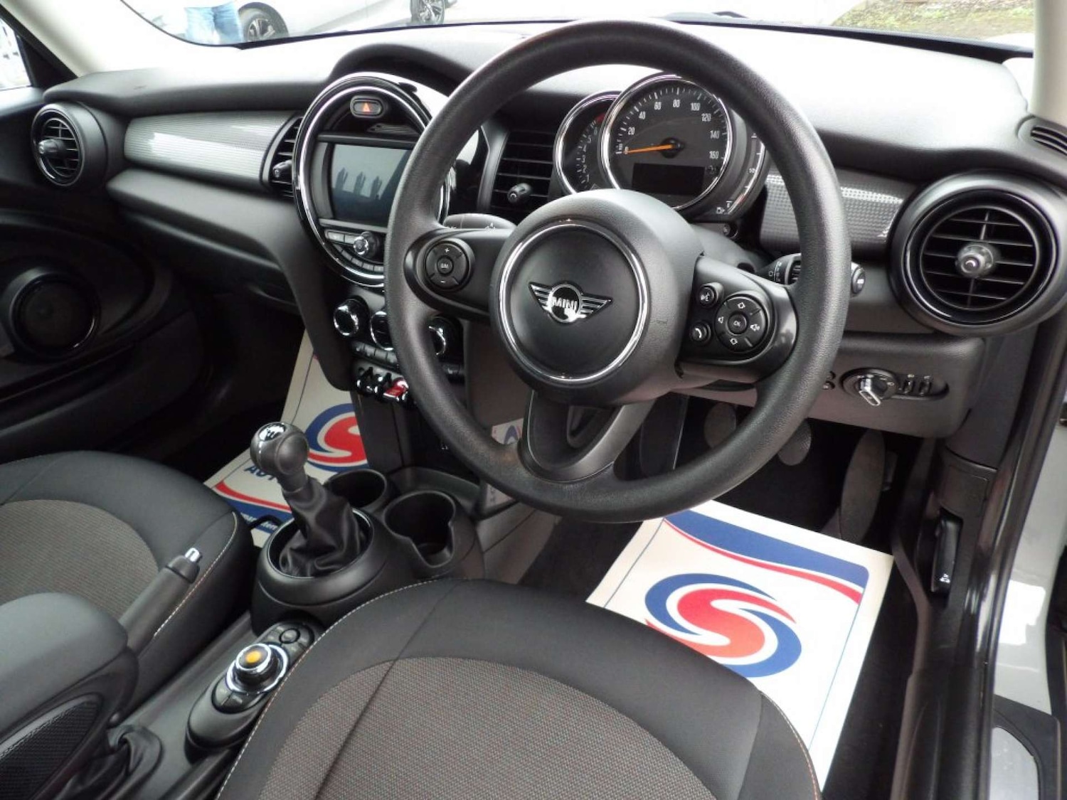 Used MINI Hatch 2019 for sale - 77682111: Photo 10