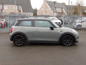 Used MINI Hatch 2019 for sale - 77682111: Photo