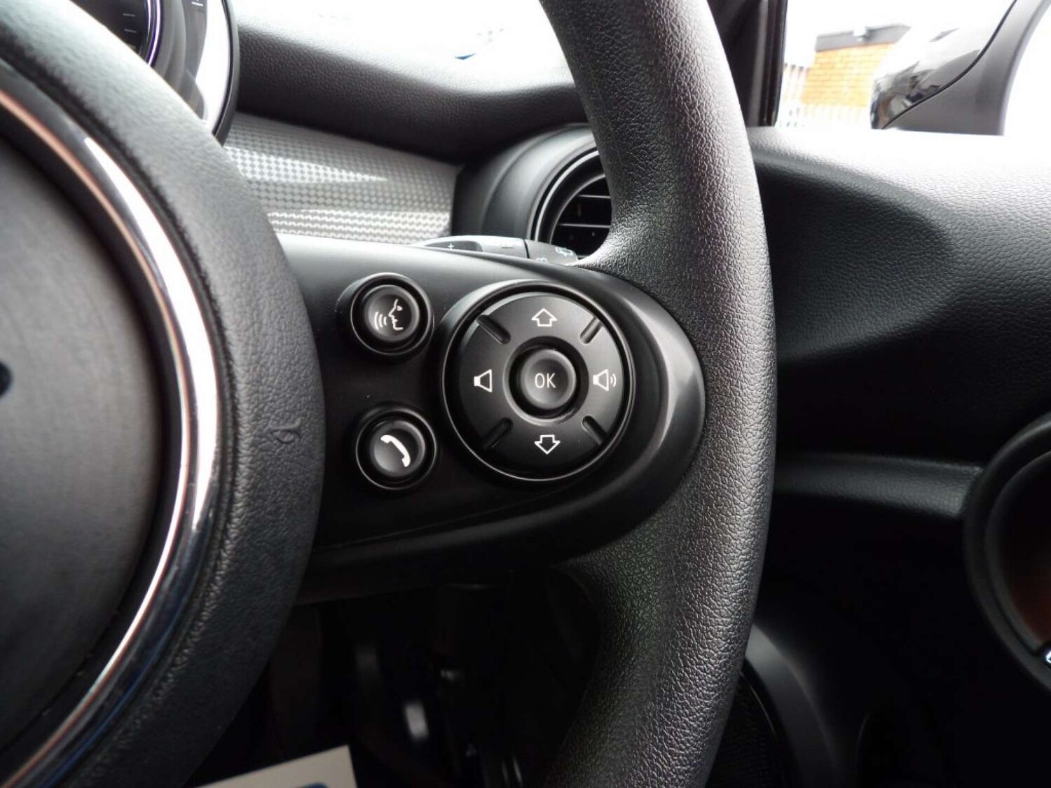 Used MINI Hatch 2019 for sale - 77682111: Photo 23