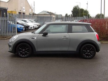 Used MINI Hatch 2019 for sale - 77682111: Photo