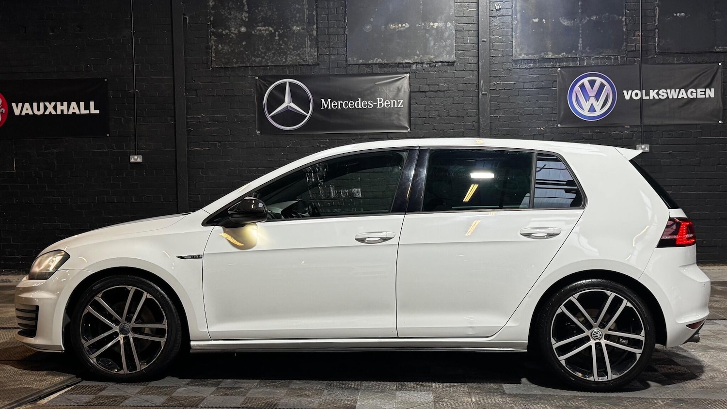 Used Volkswagen Golf 2014 for sale - 77454873: Photo 10