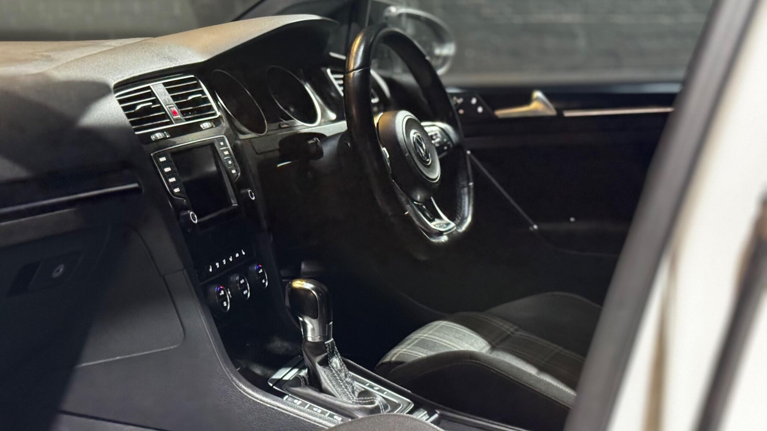 Used Volkswagen Golf 2014 for sale - 77454873: Photo 5