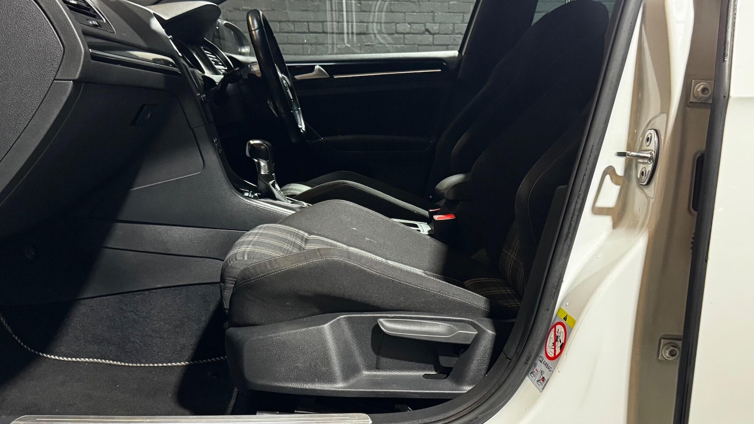 Used Volkswagen Golf 2014 for sale - 77454873: Photo 55