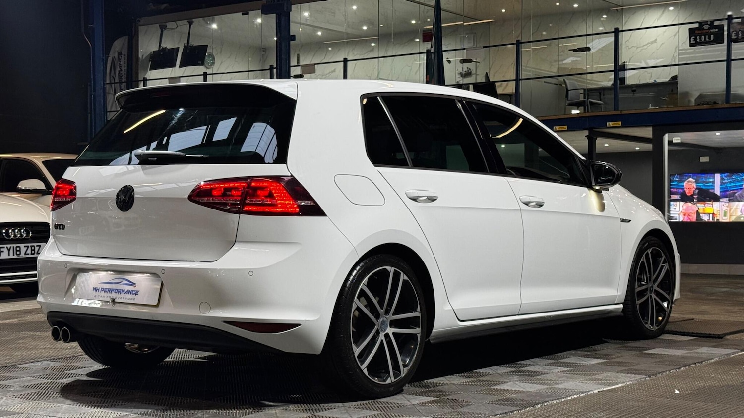 Used Volkswagen Golf 2014 for sale - 77454873: Photo 8