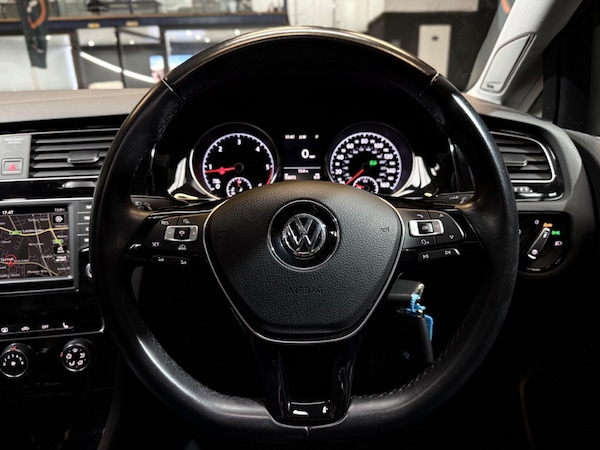 Used Volkswagen Golf 2017 for sale - 76246819: Photo 37