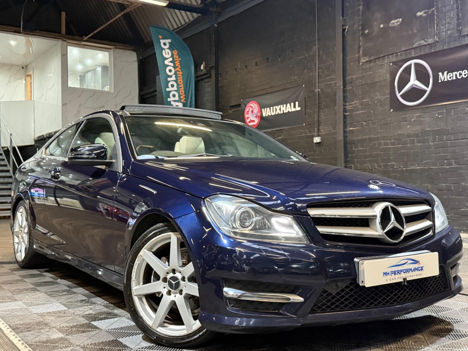 Used Mercedes-Benz C Class 2012 for sale - 76473065: Photo 5