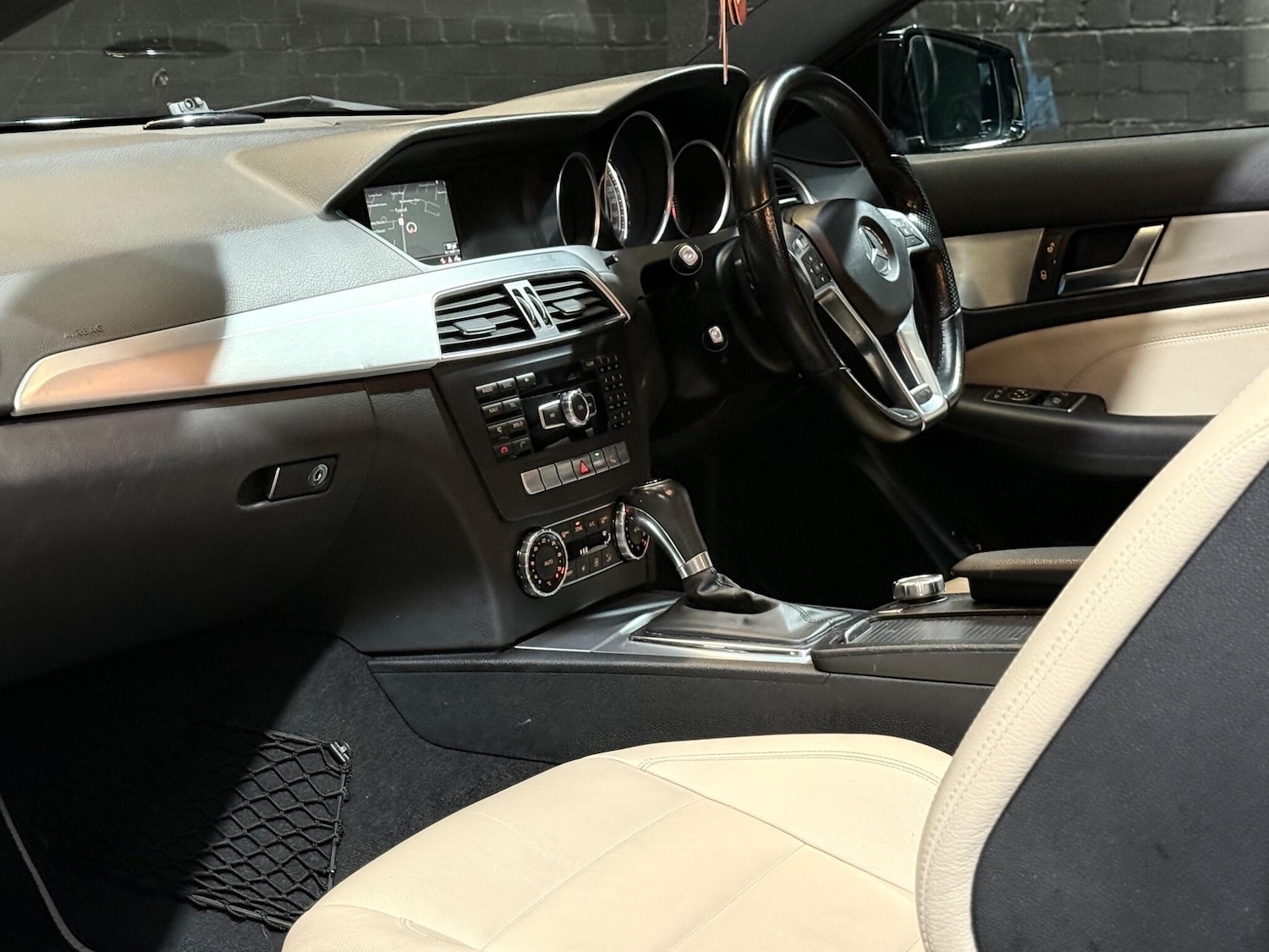 Used Mercedes-Benz C Class 2012 for sale - 76473065: Photo 50