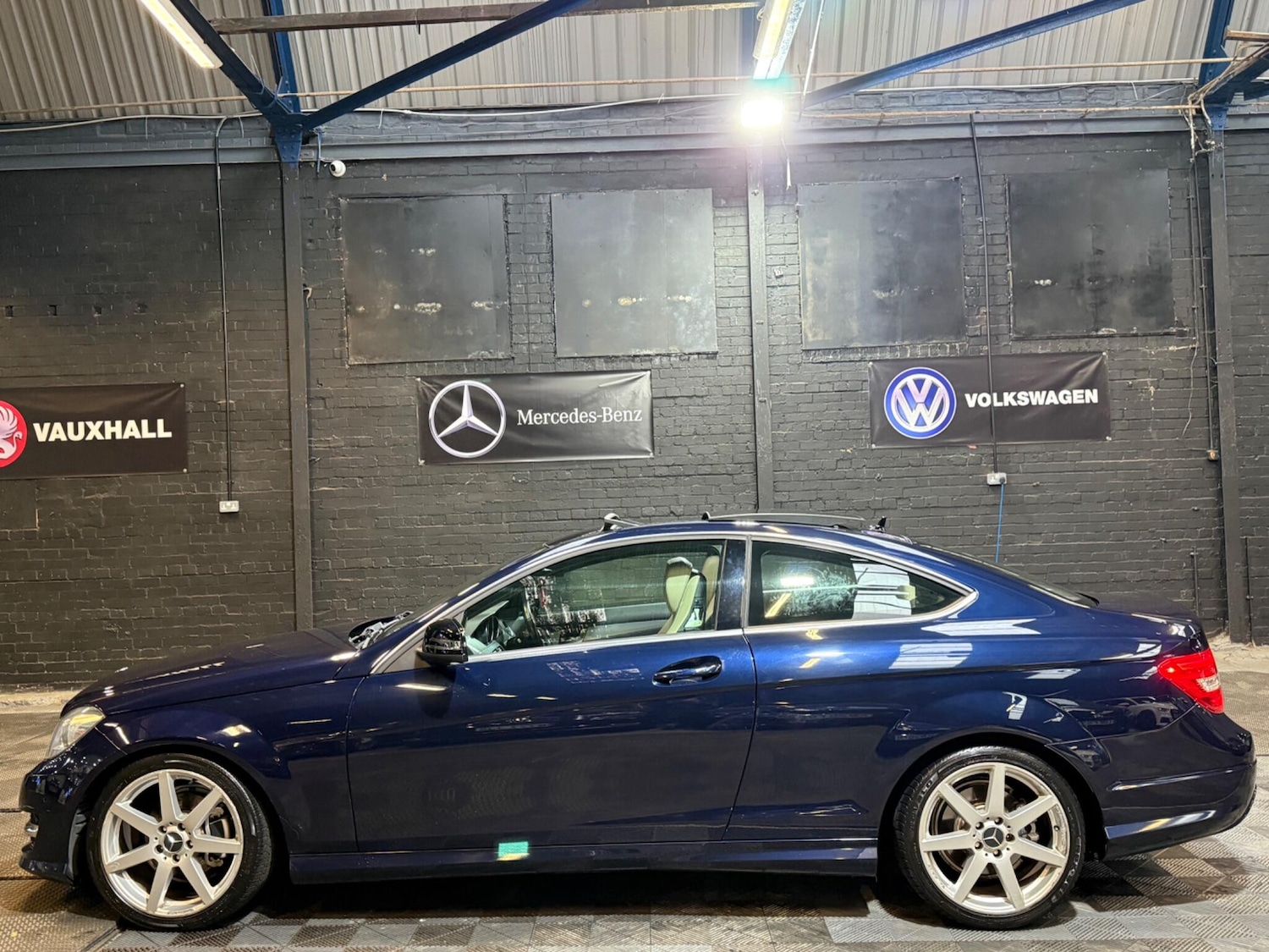 Used Mercedes-Benz C Class 2012 for sale - 76473065: Photo 57