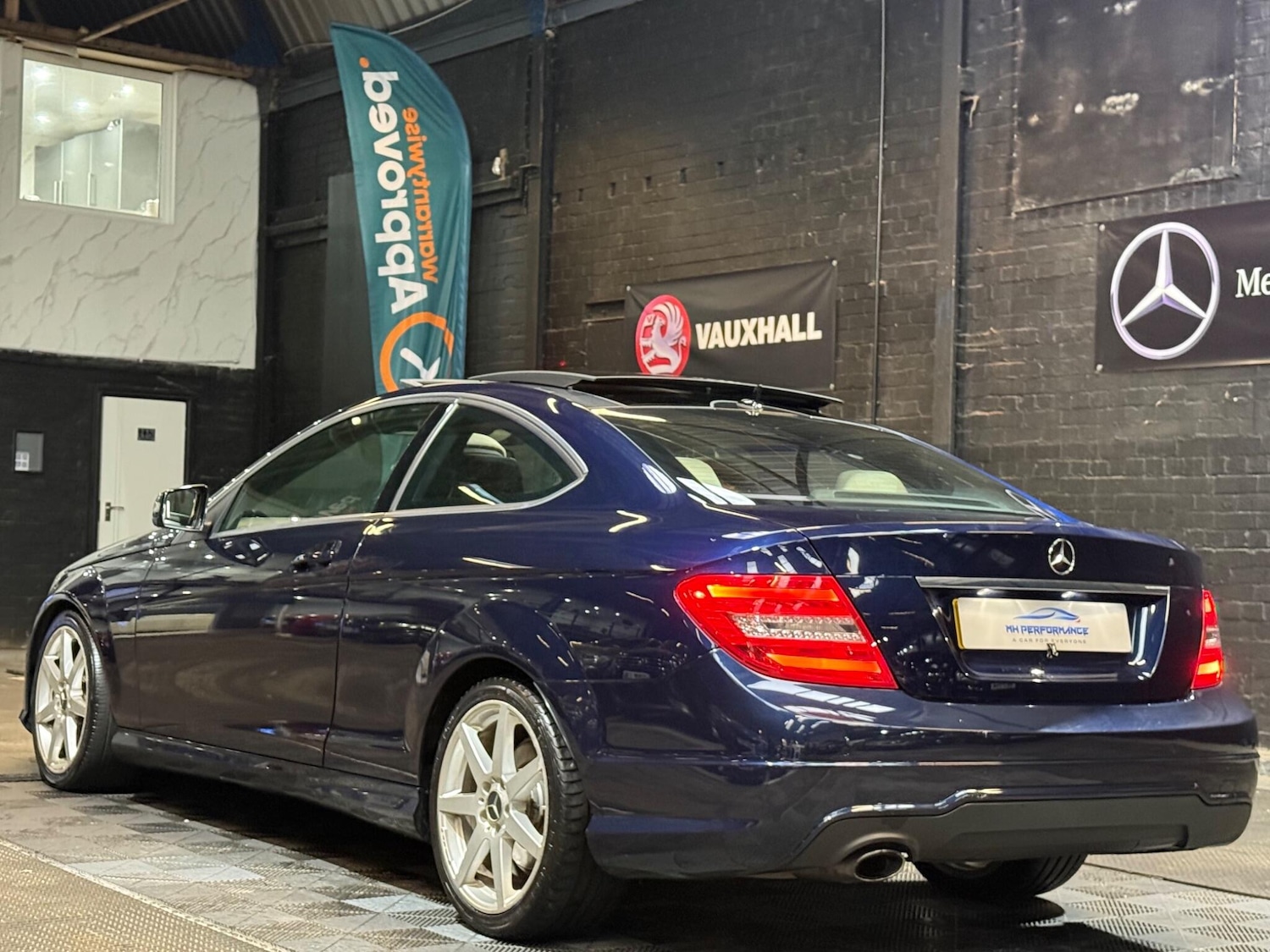 Used Mercedes-Benz C Class 2012 for sale - 76473065: Photo 59