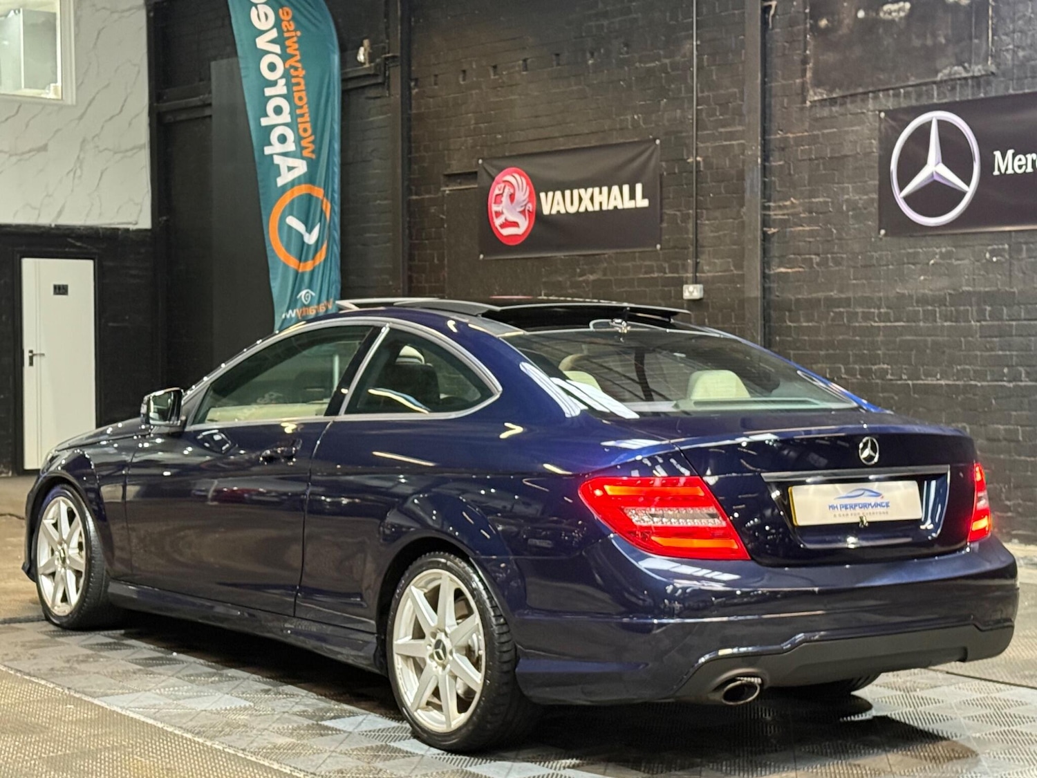 Used Mercedes-Benz C Class 2012 for sale - 76473065: Photo 60