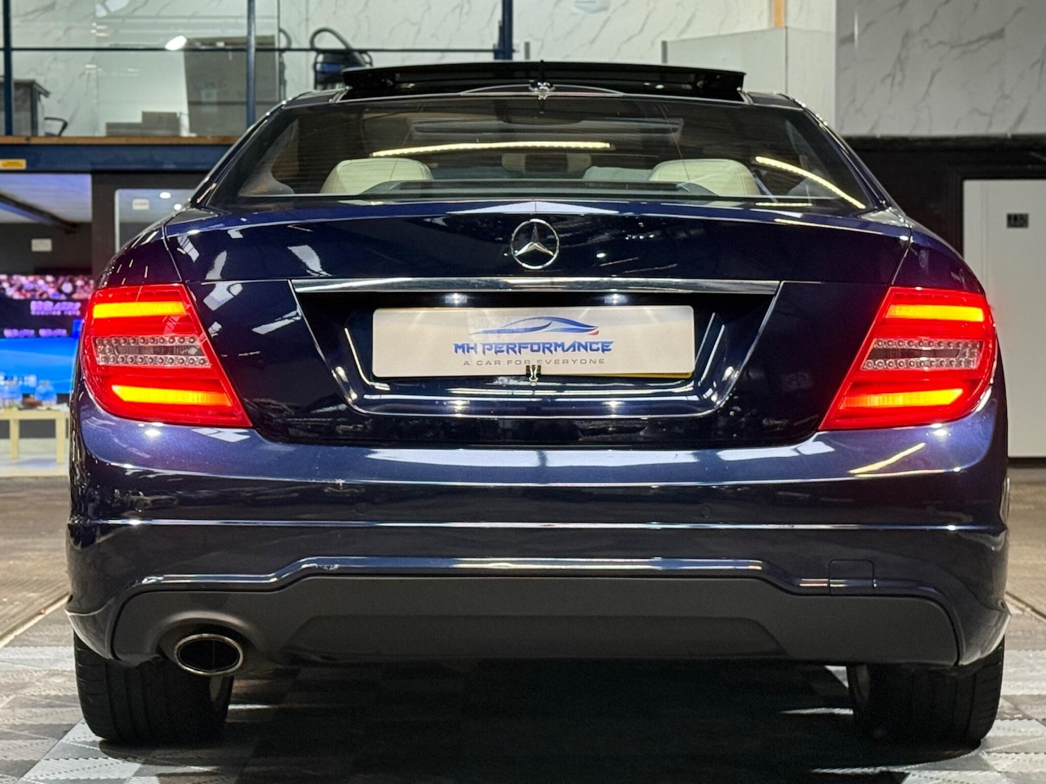 Used Mercedes-Benz C Class 2012 for sale - 76473065: Photo 69