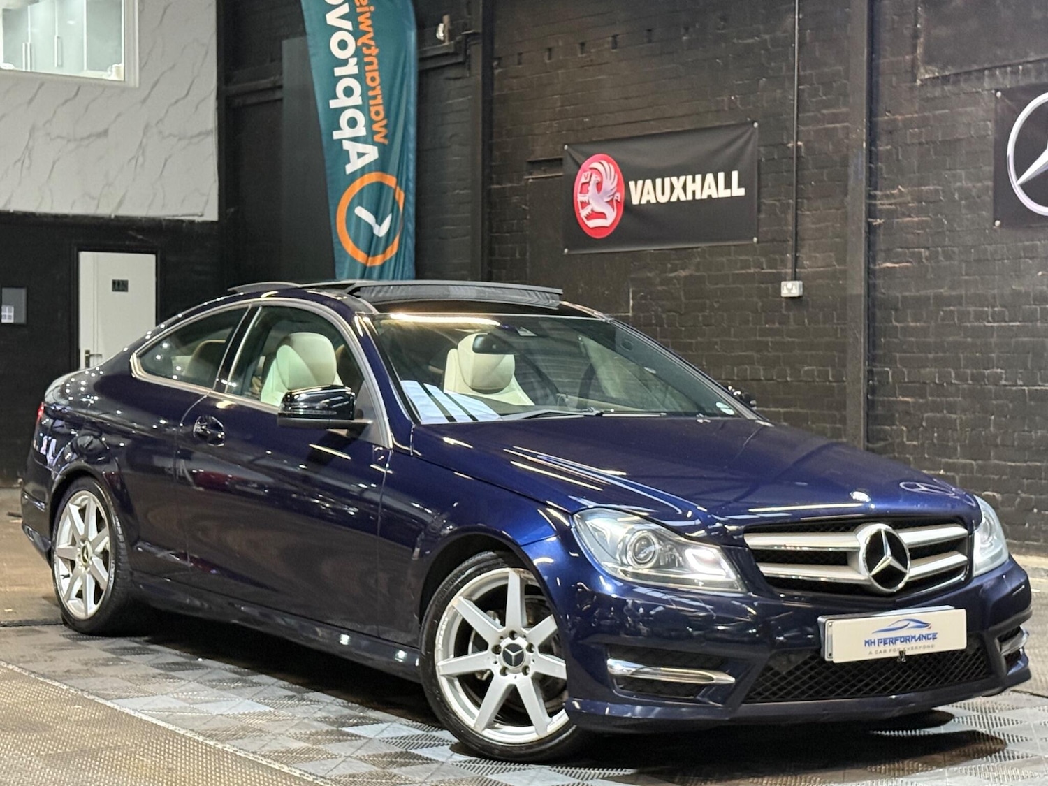 Used Mercedes-Benz C Class 2012 for sale - 76473065: Photo 8