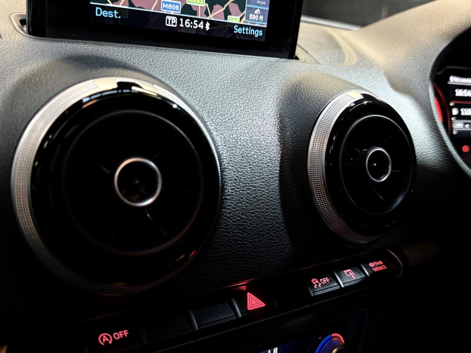 Used Audi A3 2015 for sale - 76538617: Photo 44